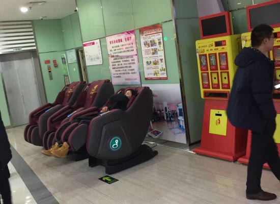 奥克斯的按摩椅能买吗（按摩椅哪个品牌好性价比高）